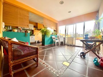 EXCELENTE PH 5 AMBIENTES CON TERRAZA QUINCHO Y PARRILLA EN BARRACAS VENTA