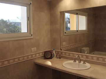 Casa con Piscina en venta en Fincas de Iraola I