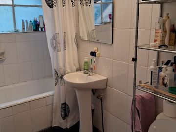 Se vende Amplia Casa Población Esperanza