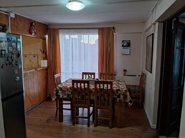 Se vende Amplia Casa Población Esperanza