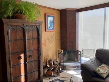 Casa en venta, zona segura y exclusiva con magnificas vistas a la ciudad