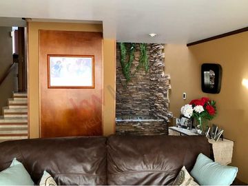 Casa en venta, zona segura y exclusiva con magnificas vistas a la ciudad