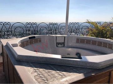 Casa en venta, zona segura y exclusiva con magnificas vistas a la ciudad