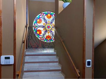 Casa en venta, zona segura y exclusiva con magnificas vistas a la ciudad