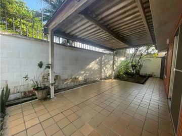 Se alquila casa en hacienda el castillo-Jamundi