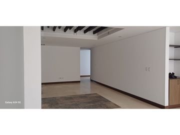 Se vende Apartamento en Ciudad Jardin Cali