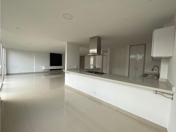 se vende moderna casa en Hacienda el Castillo-Jamundi