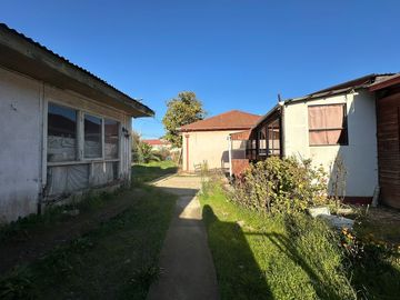 SE VENDE CASA CON GRAN TERRENO, SECTOR EL RETIRO