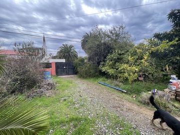 SE VENDE CASA CON GRAN TERRENO, SECTOR EL RETIRO