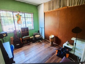 SE VENDE CASA CON GRAN TERRENO, SECTOR EL RETIRO
