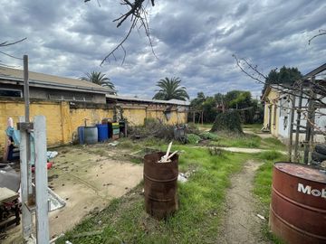 SE VENDE CASA CON GRAN TERRENO, SECTOR EL RETIRO