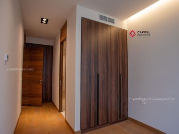 Departamento de Lujo zona Andares Legacy