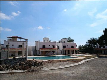CASA EN VENTA Y PREVENTA EN ZONA NORTE CUERNAVACA LA HERRADURA