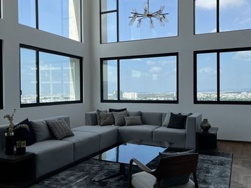 GRAN PENT HOUSE 2 NIVELES EN JURIQUILLA SANTA FE E1