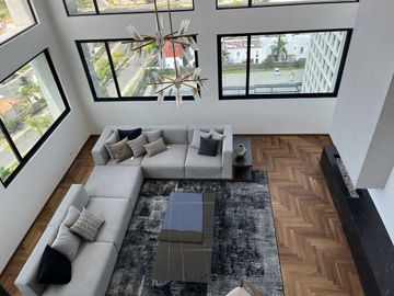 GRAN PENT HOUSE 2 NIVELES EN JURIQUILLA SANTA FE E1