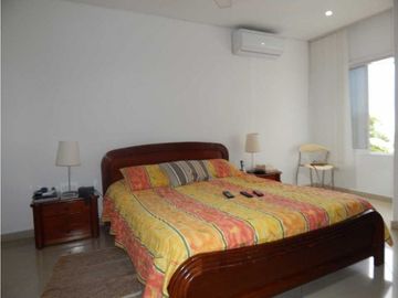 SE VENDE HERMOSA CASA EN VILLA SANTOS