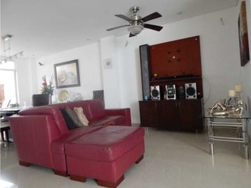 SE VENDE HERMOSA CASA EN VILLA SANTOS