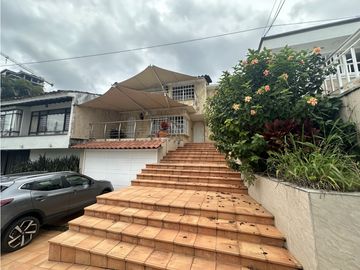 Se Vende Casa Barrio Exclusivo Del Norte De Armenia