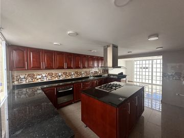 Se Vende Casa Barrio Exclusivo Del Norte De Armenia