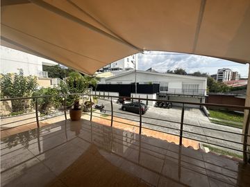 Se Vende Casa Barrio Exclusivo Del Norte De Armenia
