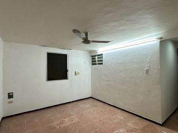 CASA EN FRACC DEL PARQUE AL ORINETE DE LA CIUDAD DE MÉRIDA