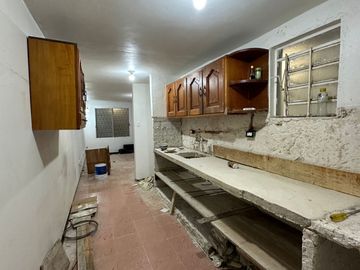 CASA EN FRACC DEL PARQUE AL ORINETE DE LA CIUDAD DE MÉRIDA