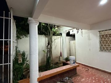 CASA EN FRACC DEL PARQUE AL ORINETE DE LA CIUDAD DE MÉRIDA