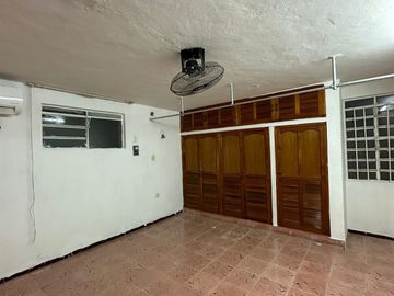 CASA EN FRACC DEL PARQUE AL ORINETE DE LA CIUDAD DE MÉRIDA