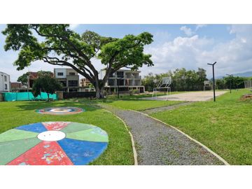Casa con piscina-Manantial de Las Mercedes - Alfaguara-Jamundí