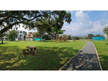 Casa con piscina-Manantial de Las Mercedes - Alfaguara-Jamundí