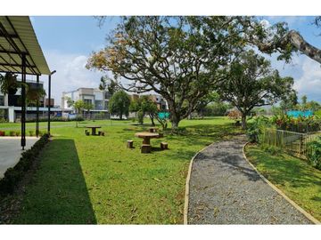 Casa con piscina-Manantial de Las Mercedes - Alfaguara-Jamundí