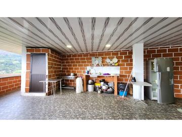 Venta de casa campestre en Copacabana