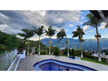 Venta de casa campestre en Copacabana