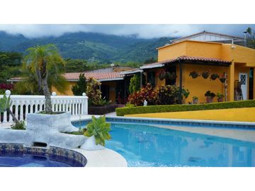 Se vende casa campestre en Calima Darién - JV, (W7983461)