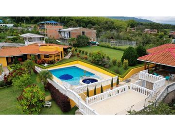 Se vende casa campestre en Calima Darién - JV, (W7983461)