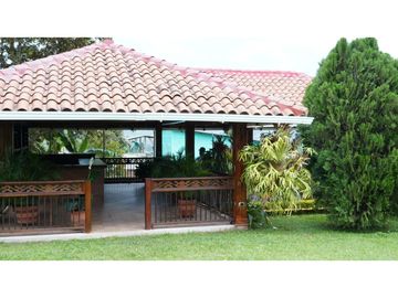 Se vende casa campestre en Calima Darién - JV, (W7983461)