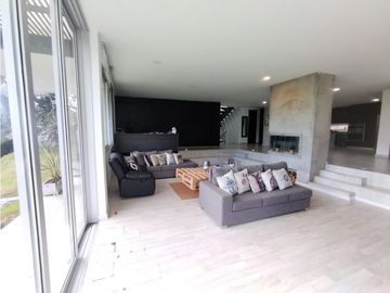 Casa en Arriendo Amoblada en Alto de Palmas
