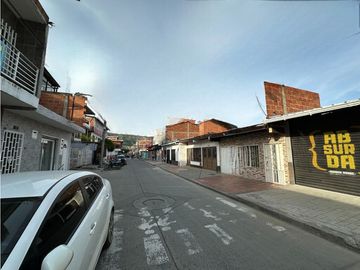LOCAL SEGUNDO PISO EN VENTA PARA ESTRENAR CENTRO DE YUMBO