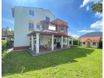 VENTA DE CASA EN CONJUNTO EN EL NORTE DE ARMENIA