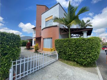 VENTA DE CASA EN CONJUNTO EN EL NORTE DE ARMENIA