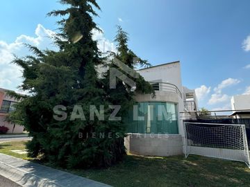 Fracc. Puerta Real: Increíble casa en venta