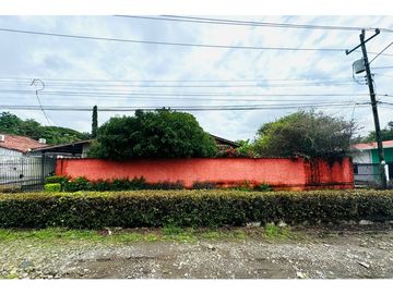 Venta de casa comercial en David, El Vedado.