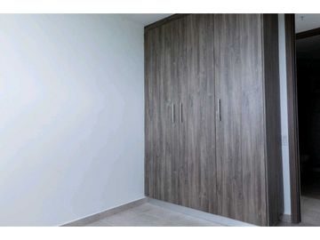 APARTAMENTO EN VENTA EN BRISAS DEL GOLF 3REC + DEN