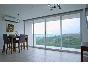 APARTAMENTO EN VENTA EN BRISAS DEL GOLF 3REC + DEN