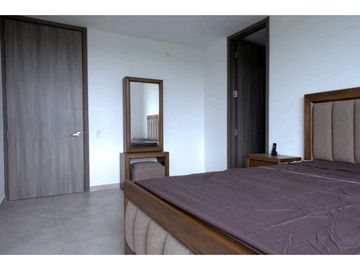 APARTAMENTO EN VENTA EN BRISAS DEL GOLF 3REC + DEN