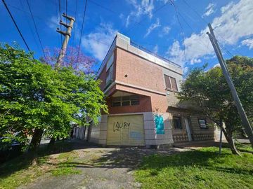 Casa PH en venta en Wilde