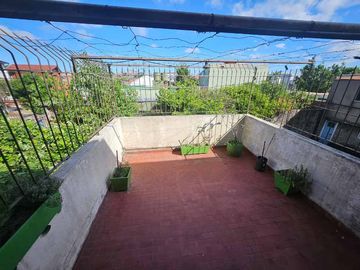 Casa PH en venta en Wilde