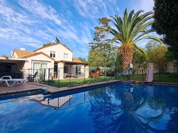 Casa en Venta en condominio Las Bandadas de Piedra Roja