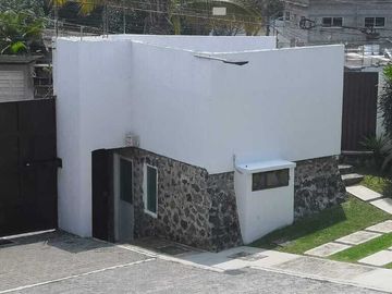 A LA VENTA HERMOSA CASA DE DESCANSO , EMILIANO ZAPATA, MORELOS