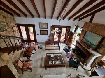 Preciosa casa con exclusivo estilo